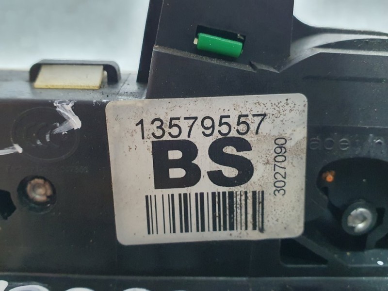 Recambio de cerradura puerta trasera izquierda para chevrolet cruze hatchback lt referencia OEM IAM 13579557  4 PINES