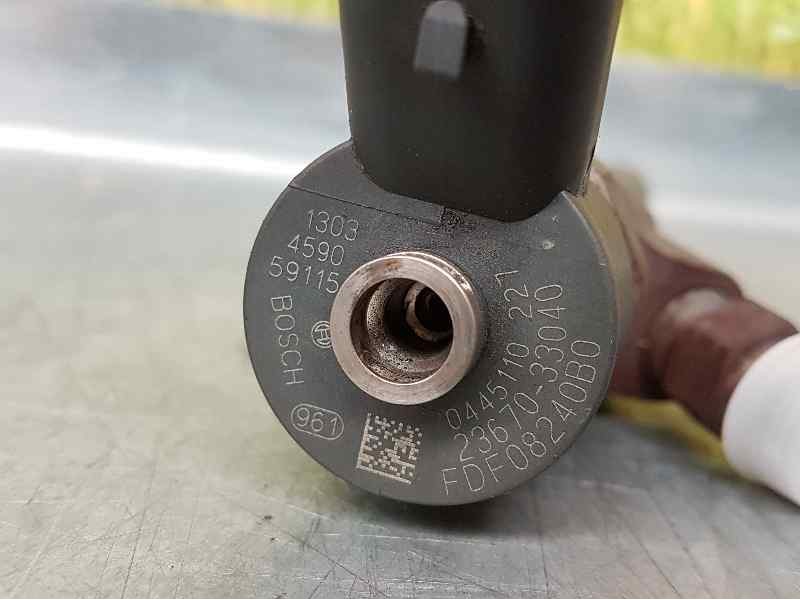 Recambio de inyector para toyota yaris (ncp1/nlp1/scp1) 1.4 turbodiesel cat referencia OEM IAM 2367033040 0445110227 BOSCH