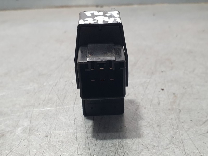 Recambio de mando elevalunas trasero izquierdo para volvo s60 berlina 2.4 (103kw) referencia OEM IAM 8685288  