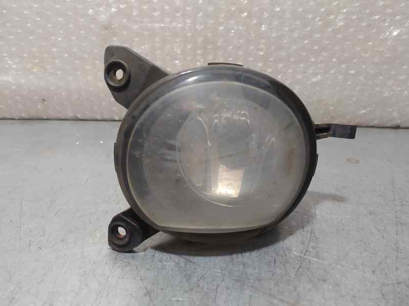 Recambio de faro antiniebla izquierdo para toyota corolla (e12) 2.0 d-4d sol berlina referencia OEM IAM 8122002090 89203811 VALE