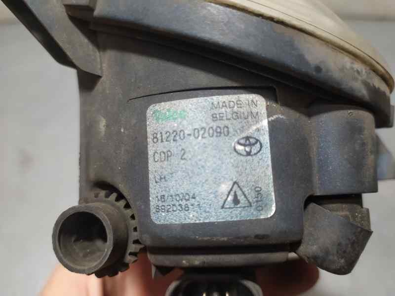 Recambio de faro antiniebla izquierdo para toyota corolla (e12) 2.0 d-4d sol berlina referencia OEM IAM 8122002090 89203811 VALE