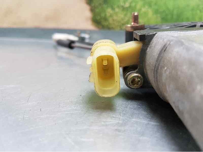 Recambio de elevalunas delantero derecho para kia rio 1.4 ex1 referencia OEM IAM  2 PINS ELECTRICO