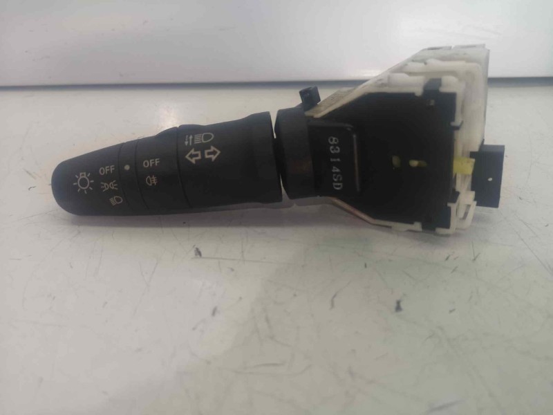 Recambio de mando luces para nissan x-trail (t31) le referencia OEM IAM 8314SD  