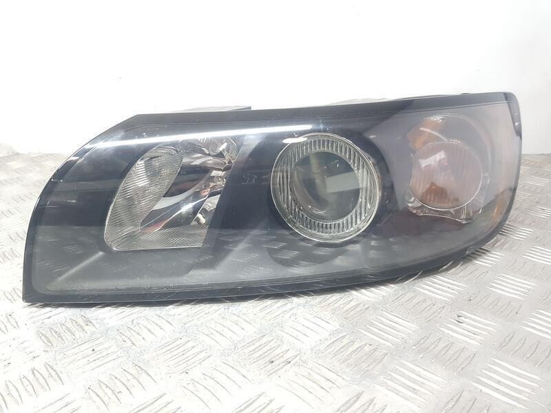 Recambio de faro izquierdo para volvo s40 berlina 1.6 kinetic referencia OEM IAM 30698873  TOCADO