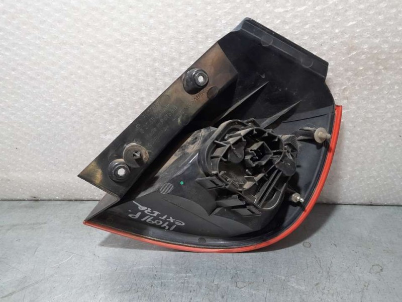 Recambio de piloto trasero izquierdo para mitsubishi colt berlina 3 (cz) 1.5 di-d inform referencia OEM IAM MR957365  EXTERIOR