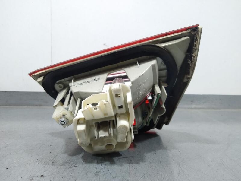 Recambio de piloto trasero izquierdo para bmw serie 3 berlina (e90) 318d referencia OEM IAM 63217289427  INTERIOR TOCADO