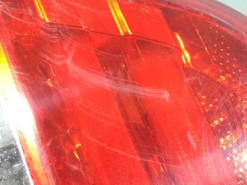 Recambio de piloto trasero izquierdo para bmw serie 3 berlina (e90) 318d referencia OEM IAM 63217289427  INTERIOR TOCADO