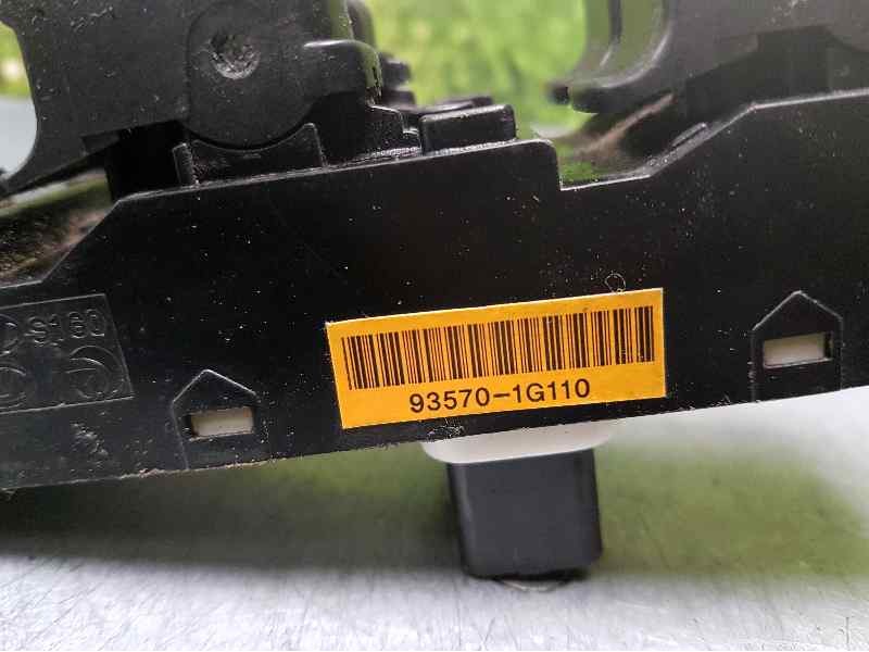 Recambio de mando elevalunas delantero izquierdo para kia rio 1.4 ex1 referencia OEM IAM 935701G110  BOTONES TOCADOS VER FOTOS