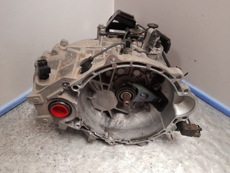 Recambio de caja cambios para kia pro_cee´d drive referencia OEM IAM WAJ6H 426038 6VELOCIDADES