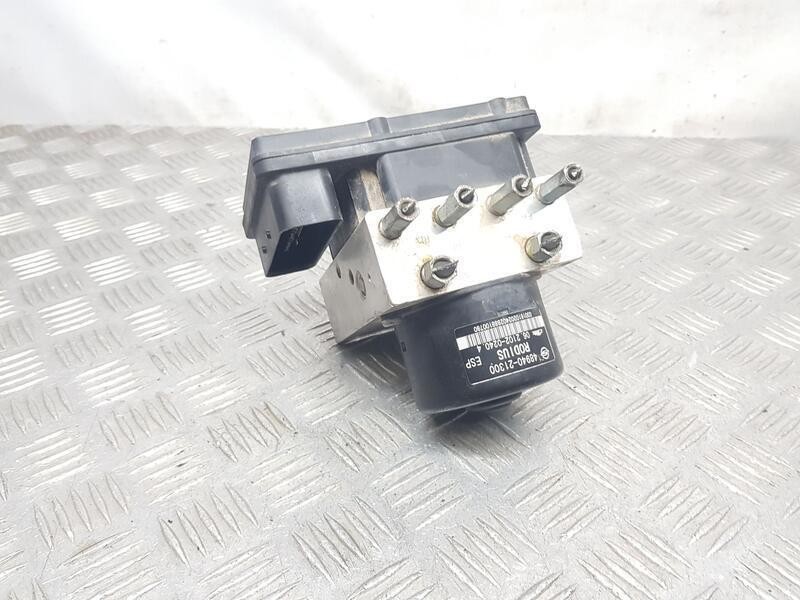 Recambio de abs para ssangyong rodius xdi referencia OEM IAM 4894021300  