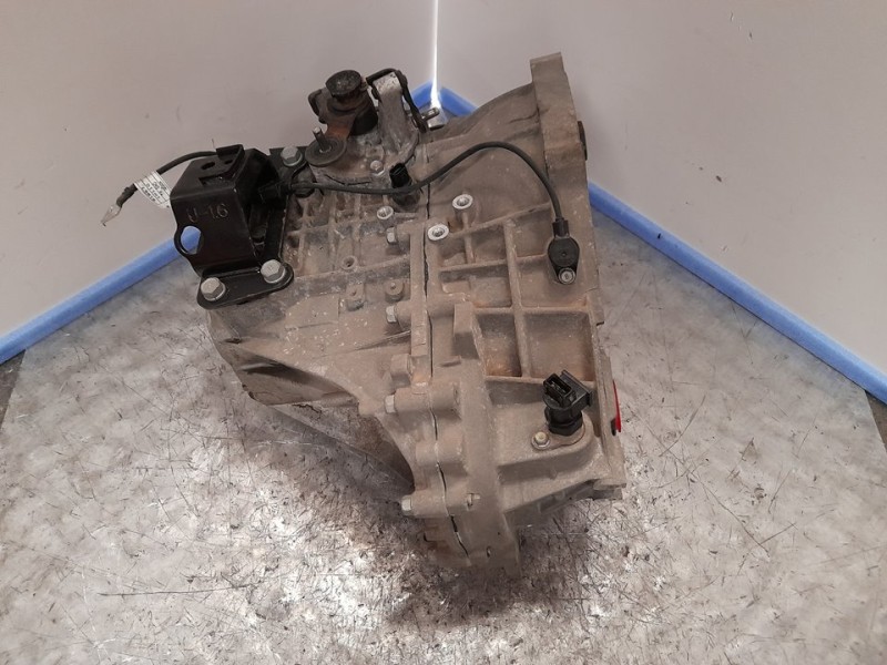 Recambio de caja cambios para kia pro_cee´d drive referencia OEM IAM WAJ6H 426038 6VELOCIDADES