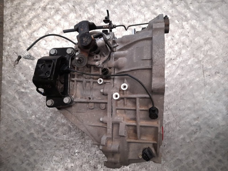 Recambio de caja cambios para kia pro_cee´d drive referencia OEM IAM WAJ6H 426038 6VELOCIDADES