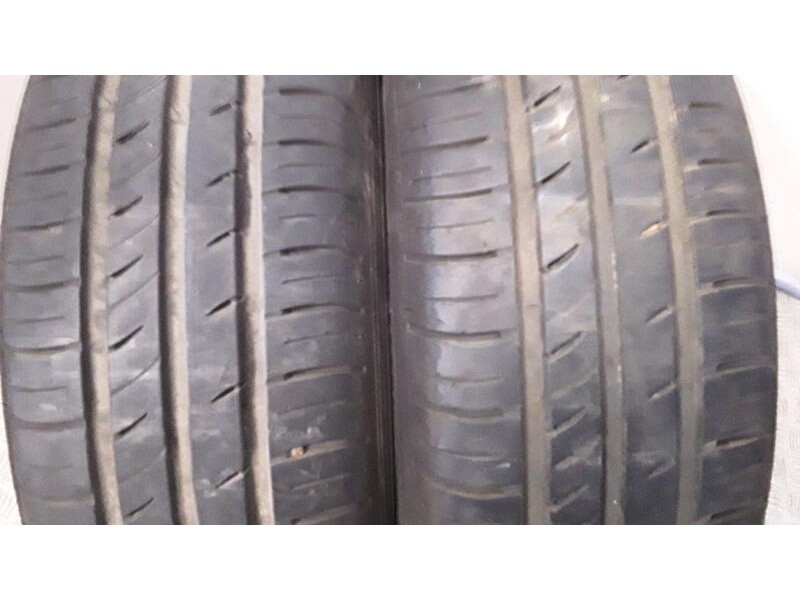 Recambio de neumatico pareja para neumaticos reutilizados - referencia OEM IAM 185651588T KUMHO 185/65/15/88T