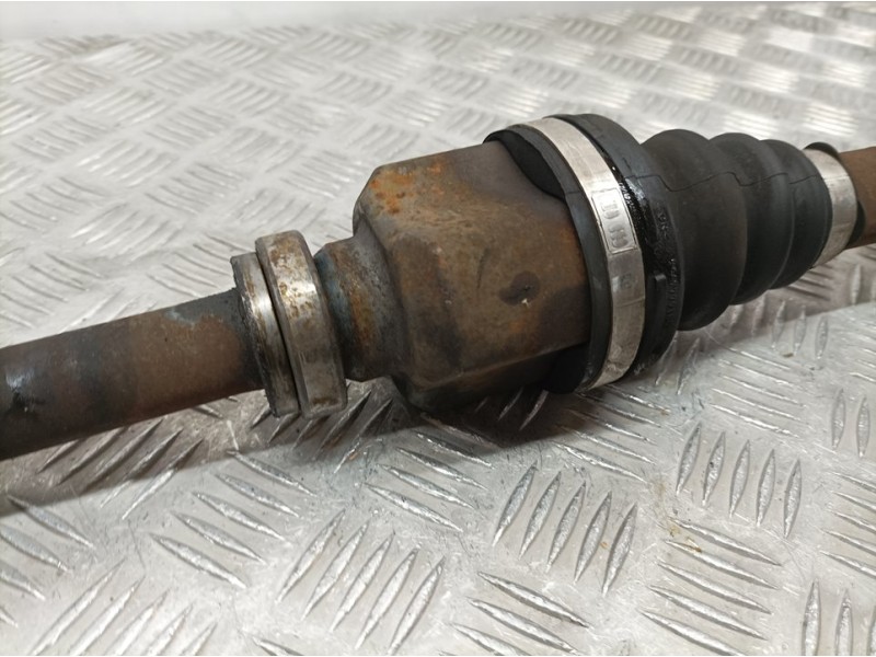 Recambio de transmision delantera derecha para peugeot 308 sw sport referencia OEM IAM 9661107480  FUELLE INTERIOR ROTO