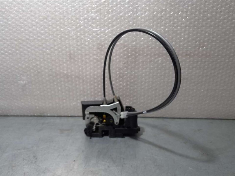 Recambio de cerradura puerta trasera derecha para ssangyong rodius xdi referencia OEM IAM 7132021004  5 PINES