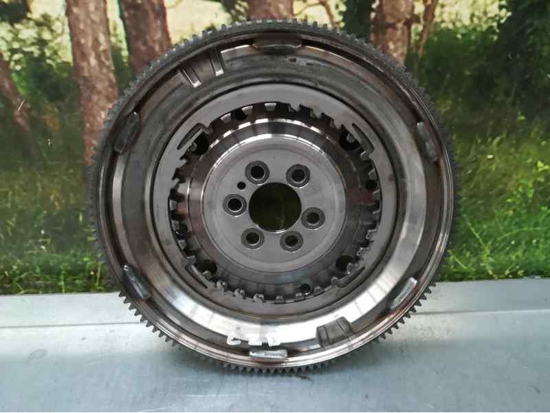 Recambio de volante motor para volkswagen touran (5t1) 1.4 16v tsi referencia OEM IAM 04E105266  LUK