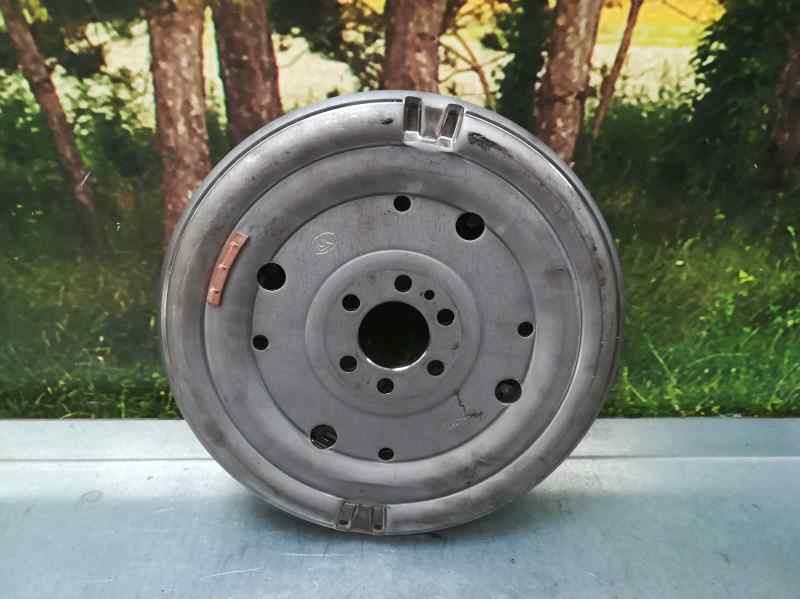 Recambio de volante motor para volkswagen touran (5t1) 1.4 16v tsi referencia OEM IAM 04E105266  LUK