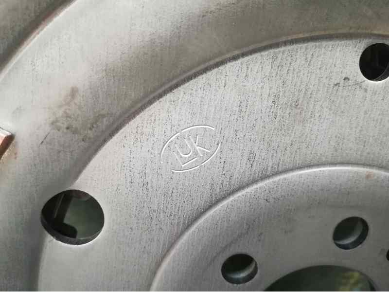 Recambio de volante motor para volkswagen touran (5t1) 1.4 16v tsi referencia OEM IAM 04E105266  LUK