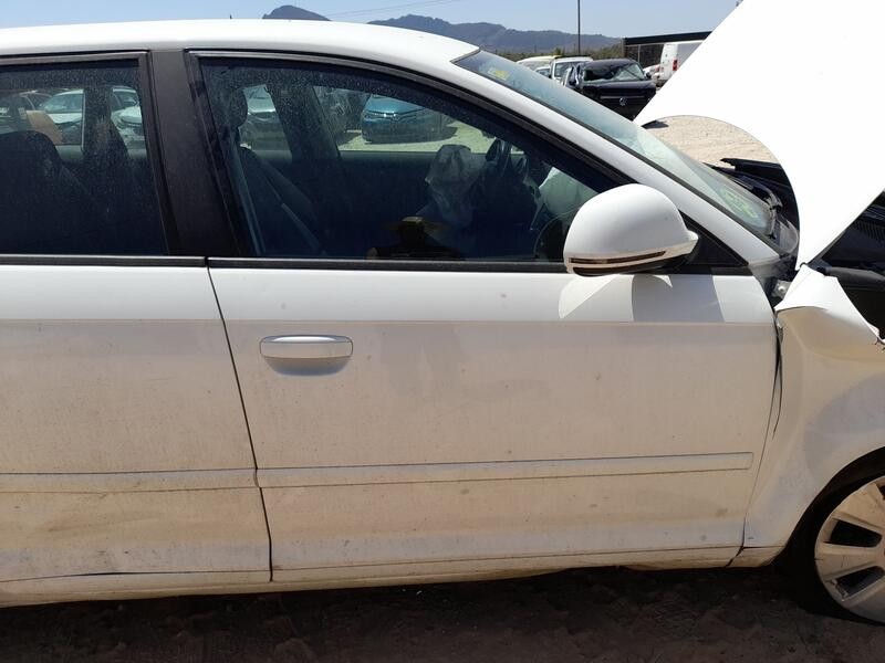 Recambio de puerta delantera derecha para audi a3 (8p1) 1.6 tdi referencia OEM IAM 8P4831052A  