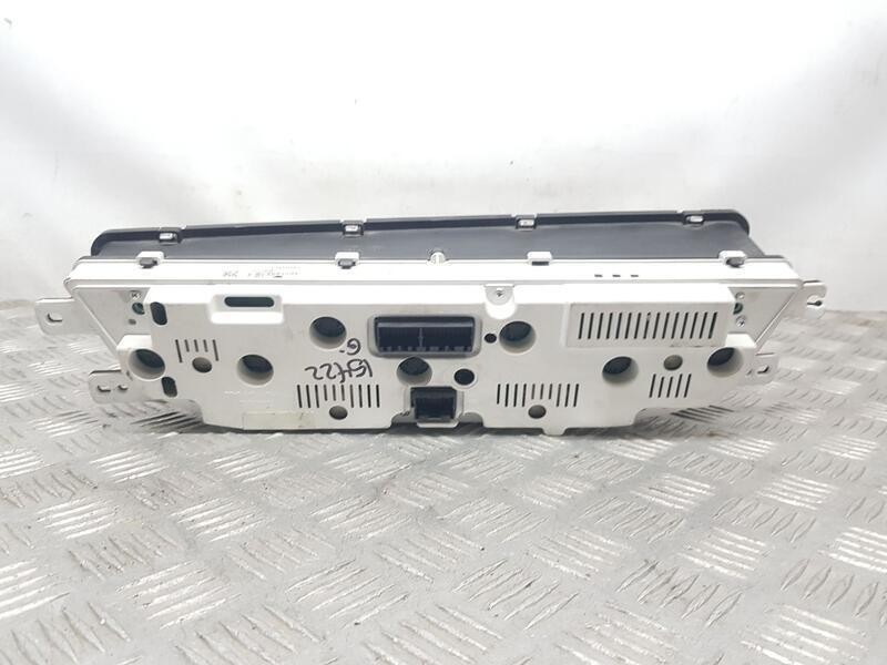 Recambio de cuadro instrumentos para ssangyong rodius xdi referencia OEM IAM 8020021104  