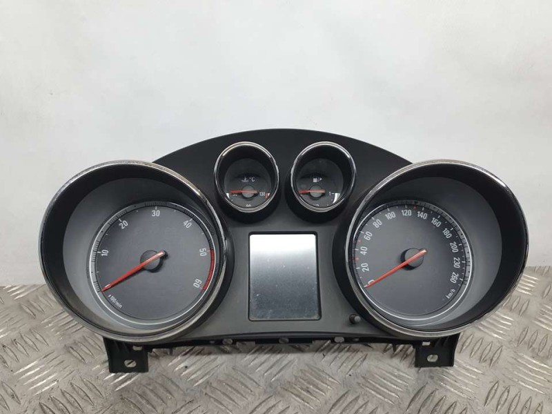 Recambio de cuadro instrumentos para opel insignia berlina essentia referencia OEM IAM 13327313 A2C53370221 