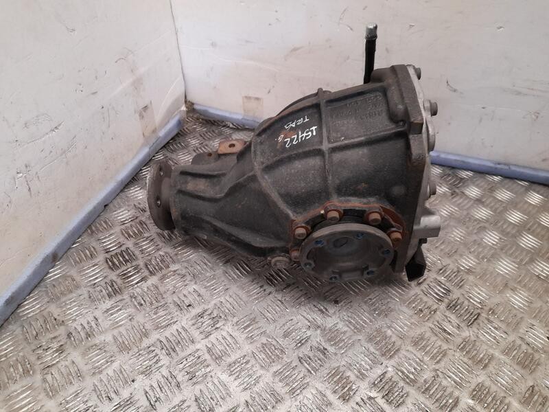 Recambio de diferencial trasero para ssangyong rodius xdi referencia OEM IAM R1513510405  