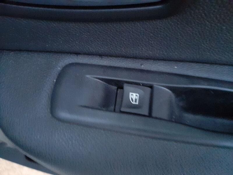 Recambio de mando elevalunas trasero derecho para renault fluence (l3_) 1.5 dci (l30b) referencia OEM IAM 809600022R  