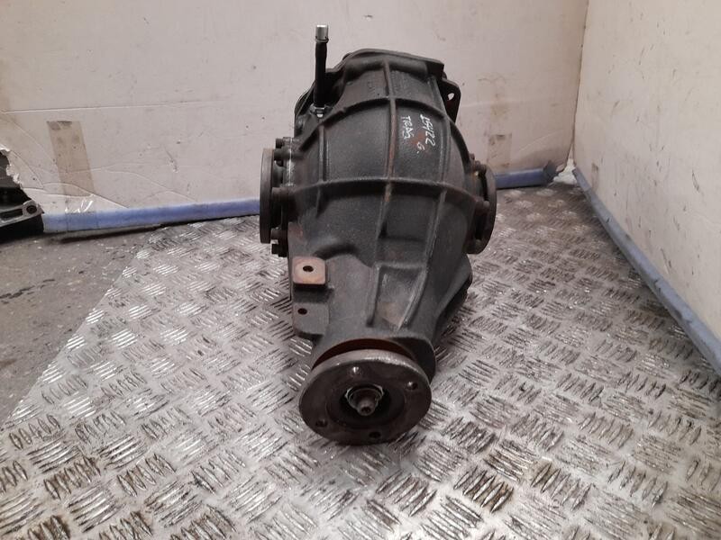 Recambio de diferencial trasero para ssangyong rodius xdi referencia OEM IAM R1513510405  