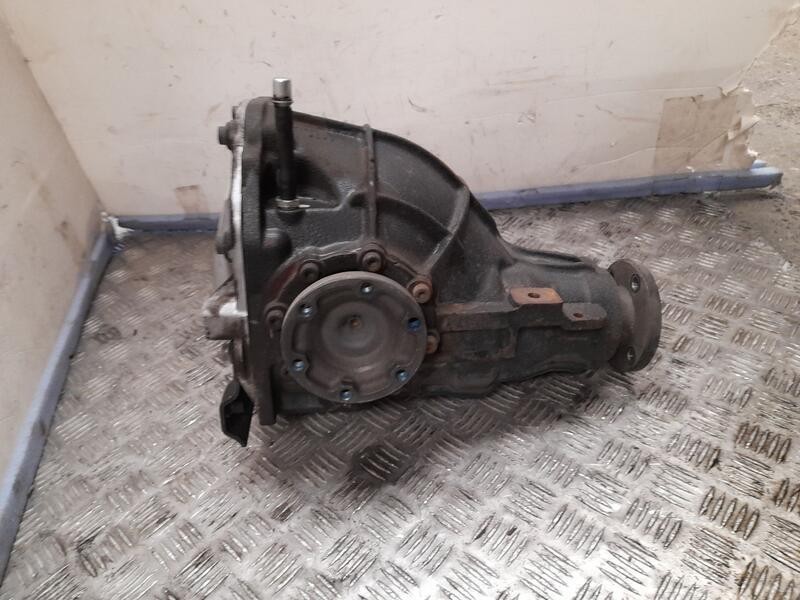 Recambio de diferencial trasero para ssangyong rodius xdi referencia OEM IAM R1513510405  