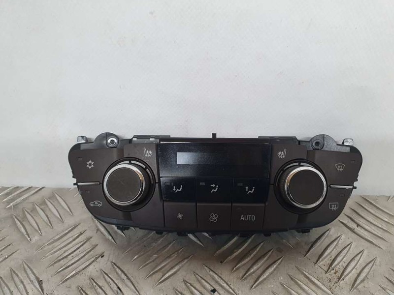 Recambio de mando calefaccion / aire acondicionado para opel insignia berlina essentia referencia OEM IAM 13277870  