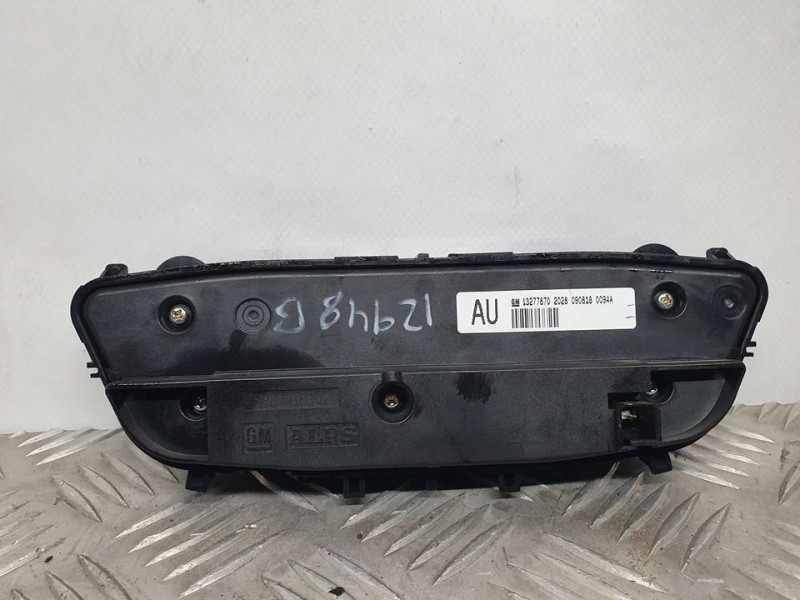 Recambio de mando calefaccion / aire acondicionado para opel insignia berlina essentia referencia OEM IAM 13277870  