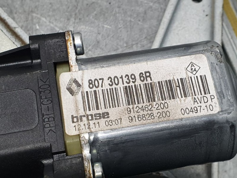 Recambio de elevalunas delantero derecho para renault megane iii berlina 5 p dynamique referencia OEM IAM 807301396R 912462200 B