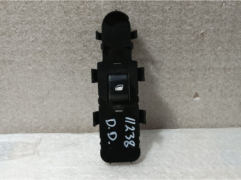 Recambio de mando elevalunas delantero derecho para peugeot expert kasten furgón l2h2 referencia OEM IAM   VALEO