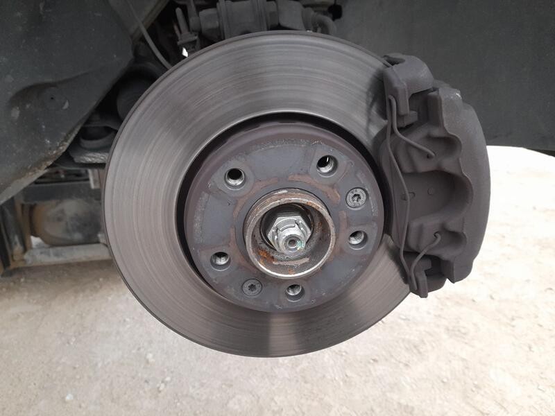 Recambio de mangueta delantera derecha para renault fluence (l3_) 1.5 dci (l30b) referencia OEM IAM 400147163R  