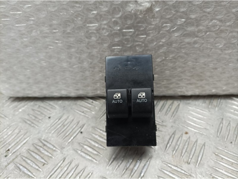 Recambio de mando elevalunas delantero izquierdo para kia pro_cee´d drive referencia OEM IAM 935701H021  