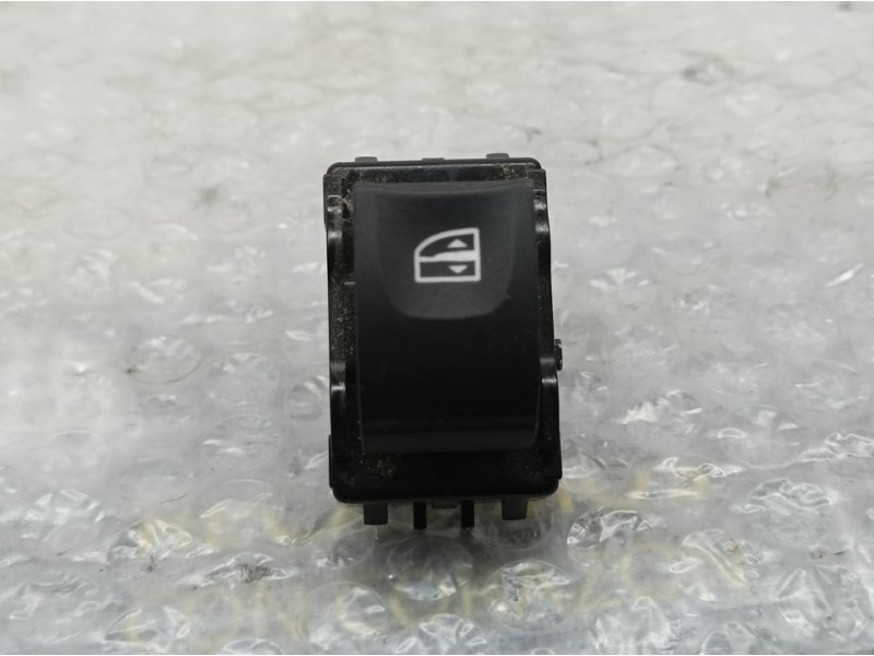 Recambio de mando elevalunas trasero derecho para renault megane iii berlina 5 p dynamique referencia OEM IAM 254010003R  