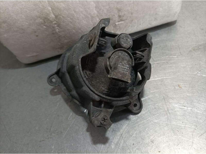 Recambio de faro antiniebla derecho para ssangyong rodius xdi referencia OEM IAM 1080702  