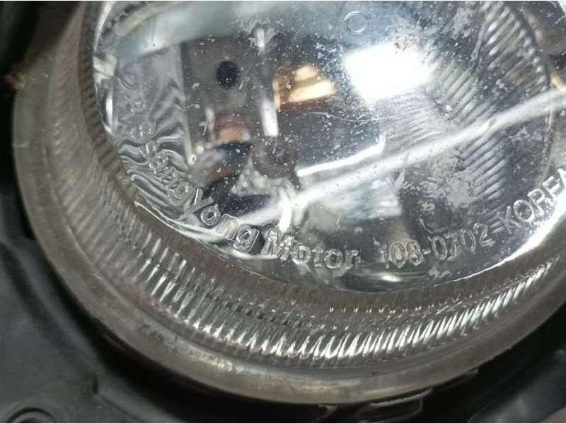 Recambio de faro antiniebla derecho para ssangyong rodius xdi referencia OEM IAM 1080702  