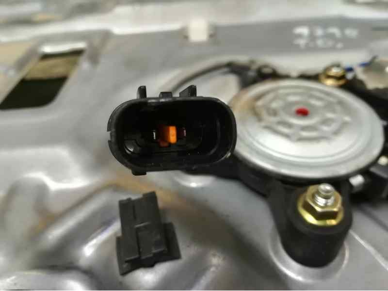 Recambio de elevalunas trasero derecho para hyundai santa fe (sm) 2.0 gls crdi 4x4 referencia OEM IAM 9882026200  ELECTRICO 2 PI