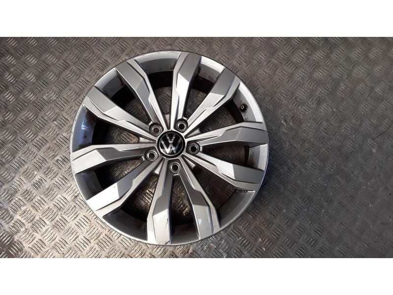 Recambio de llanta aluminio para volkswagen t-roc (a11, d11) 1.5 tsi referencia OEM IAM 7X17 5 TORN ET45 ALUMINIO ROZADA