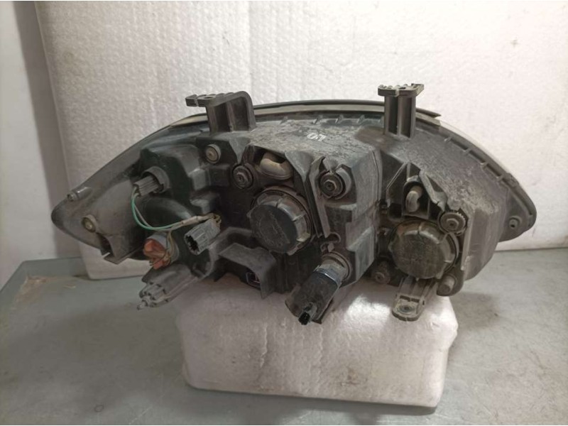 Recambio de faro izquierdo para ssangyong rodius xdi referencia OEM IAM 8310121201  