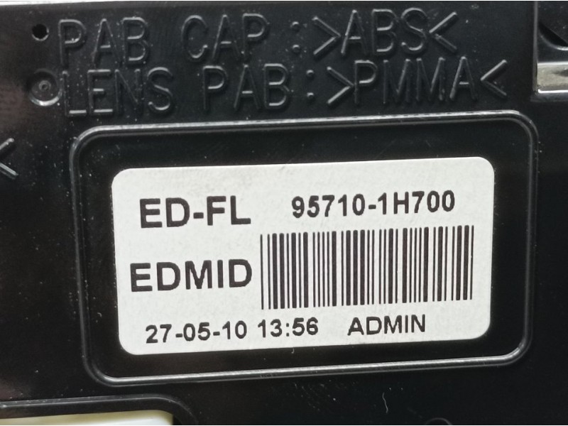 Recambio de pantalla multifuncion para kia pro_cee´d drive referencia OEM IAM 957101H700  