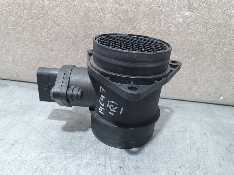 Recambio de caudalimetro para volkswagen polo berlina (6n2) trendline referencia OEM IAM 045906461 0281002318 BOSCH