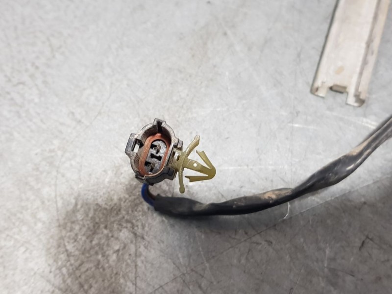 Recambio de elevalunas trasero izquierdo para ssangyong musso 2.9 d referencia OEM IAM 8810005000  ELECTRICO 2 PINS