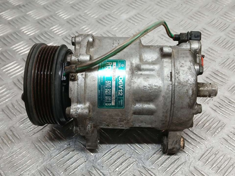 Recambio de compresor aire acondicionado para volkswagen polo berlina (6n2) trendline referencia OEM IAM 6N0820803B SD6V12 SANDE