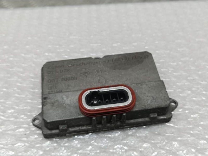 Recambio de centralita faros xenon para audi a6 berlina (4f2) 3.0 tdi quattro (165kw) referencia OEM IAM 5DV00829000  HELLA