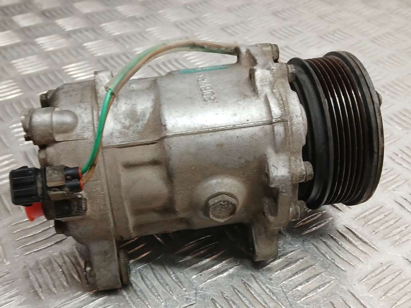 Recambio de compresor aire acondicionado para volkswagen polo berlina (6n2) trendline referencia OEM IAM 6N0820803B SD6V12 SANDE