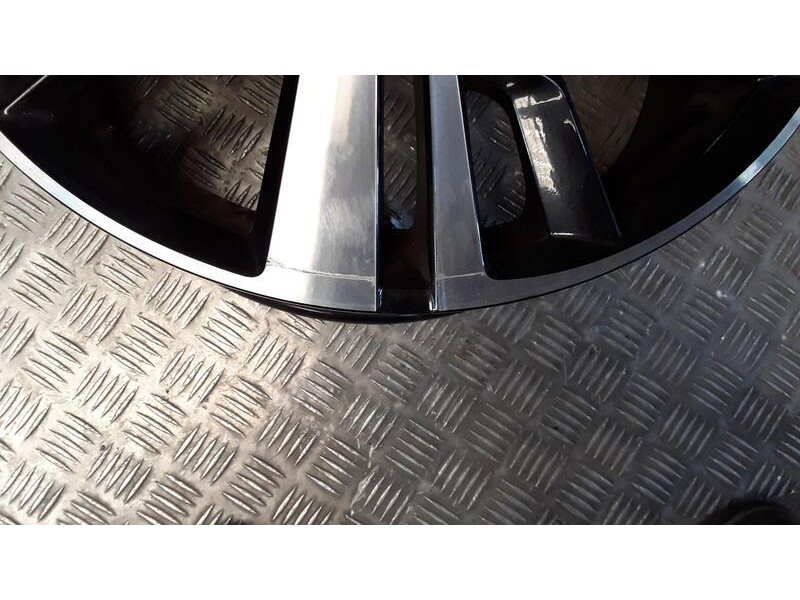 Recambio de llanta aluminio para peugeot 3008 ii suv (mc_, mr_, mj_, m4_) 1.5 bluehdi 130 referencia OEM IAM 7.5X18 5 TORN ET49 