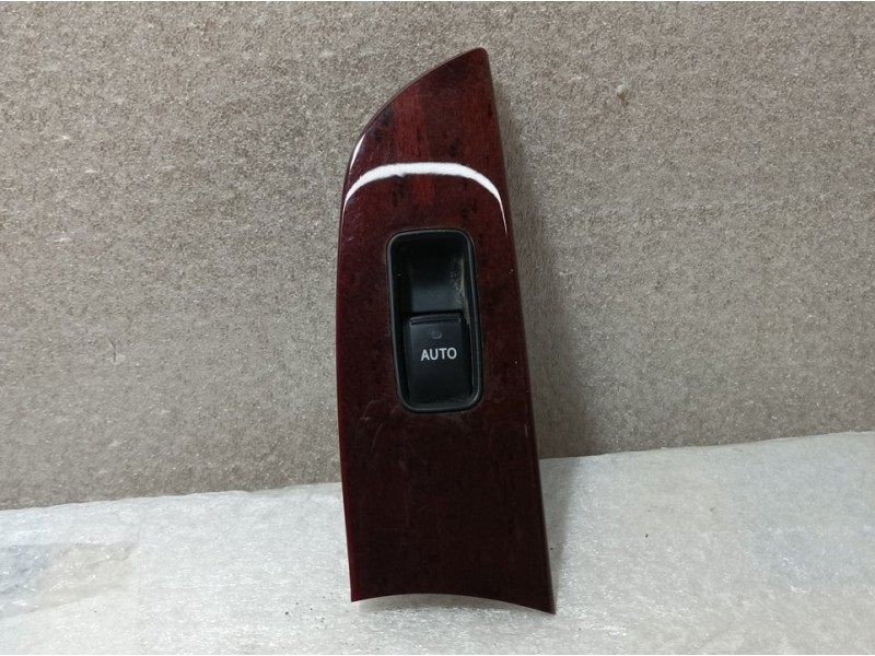 Recambio de mando elevalunas trasero izquierdo para lexus is200 (ds2/is2) 250 v6 referencia OEM IAM 8403053020  