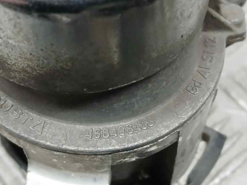 Recambio de faro antiniebla derecho para alfa romeo 147 (190) impresion referencia OEM IAM 468498433  